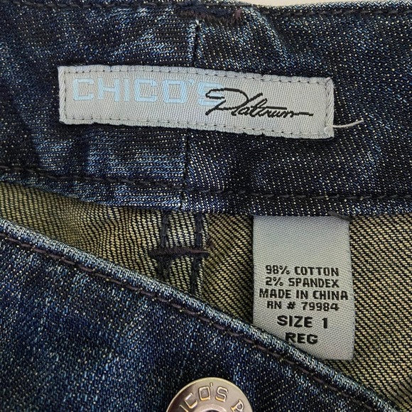 Chico's Platinum Jeans Ultimate Fit Slim Leg Stretch Denim Blue US Size 8 - Picture 4 of 13